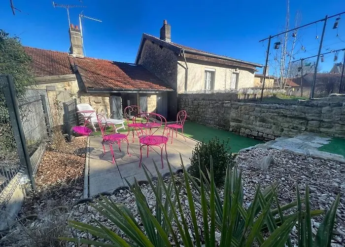 La P\'Tite Maison Et Votre Terrasse Prive !